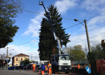 Ponte mobile sviluppabile su autocarro: Gru idraulica Bonfiglioli tipo P 30500  XL/ 4SI  + cestello porta operatore per Gru IMAI S.r.l. mod. 2MF